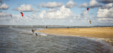 Kitesurfers © Marcel Kentin