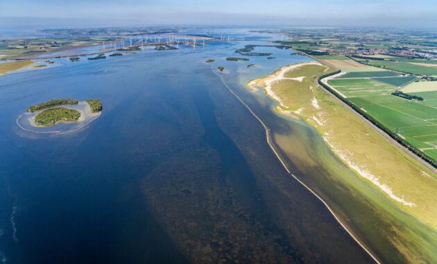 Luchtfoto Volkerak-Zoommeer door Edwin Paree