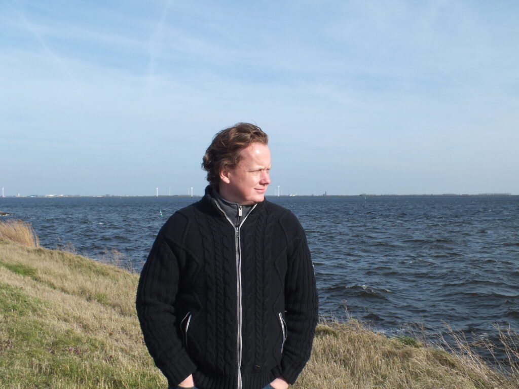 Portretfoto van Kim van Nieuwaal
